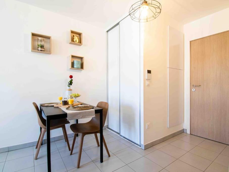 Le Tony Garnier Check In H24 Wifi Apartment Lyon Luaran gambar
